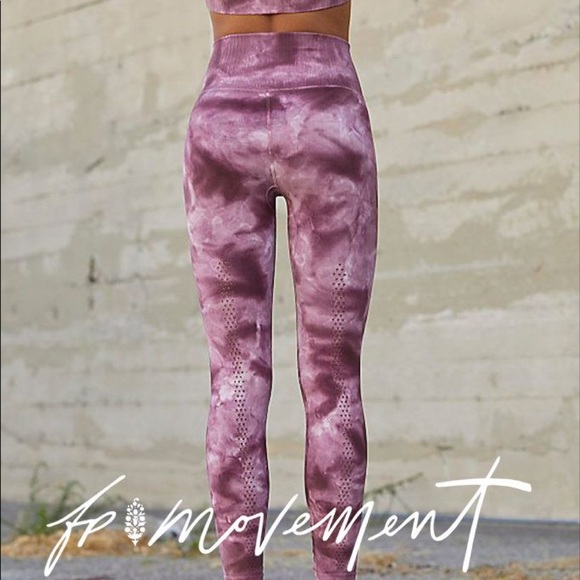 Free People Movement Good Karma tie-dye leggings - Picture 15 of 15
